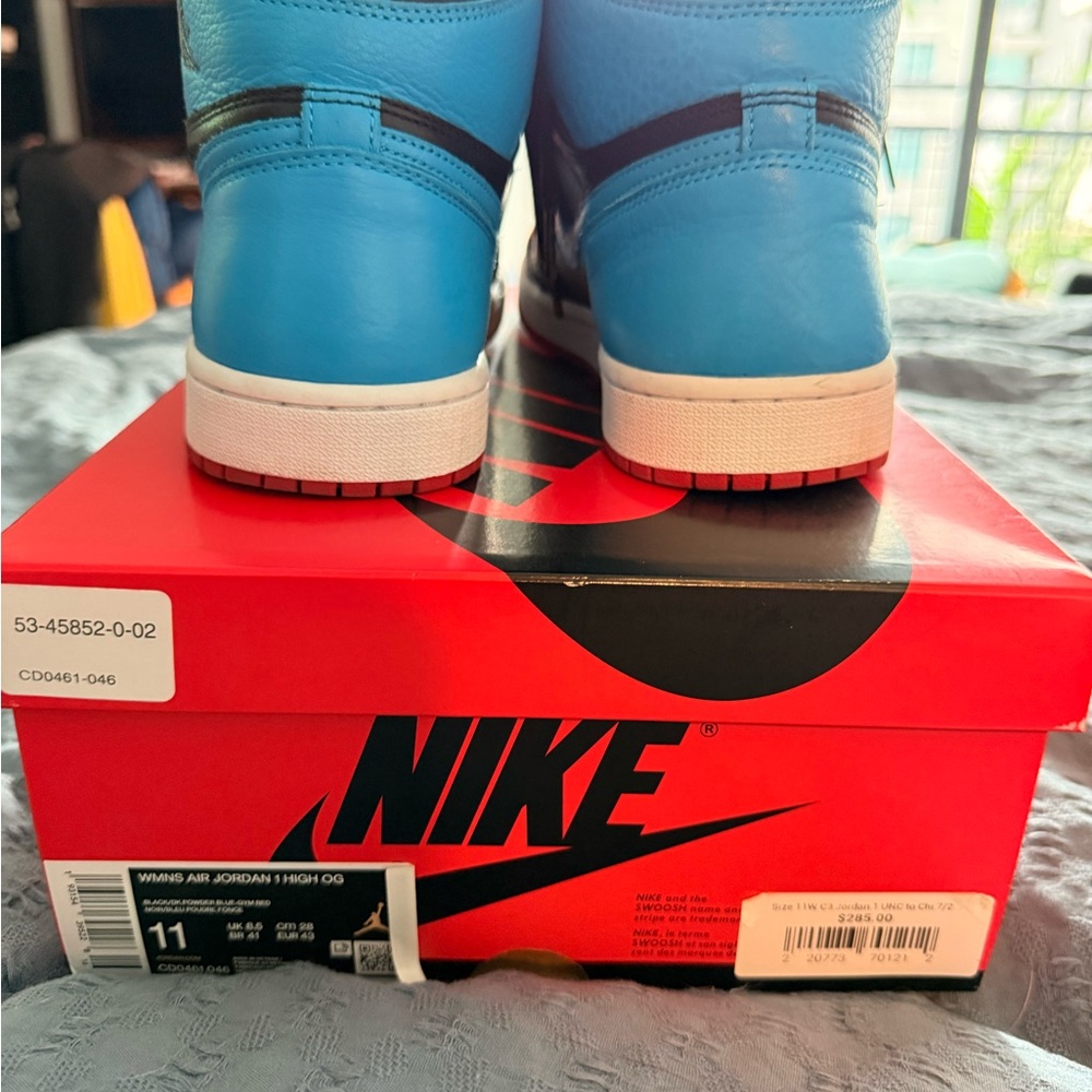 Nike Air Jordan 1 High OG in Blue and Black